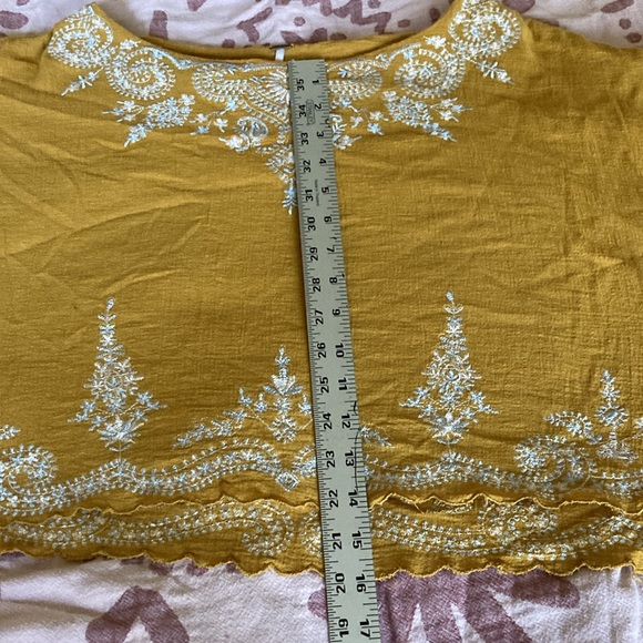 FP Embroidered crop top - Picture 9 of 17